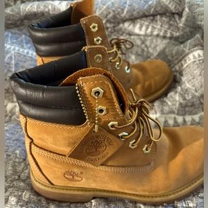 Timberland Premium waterproof Boots women’s 7.5M